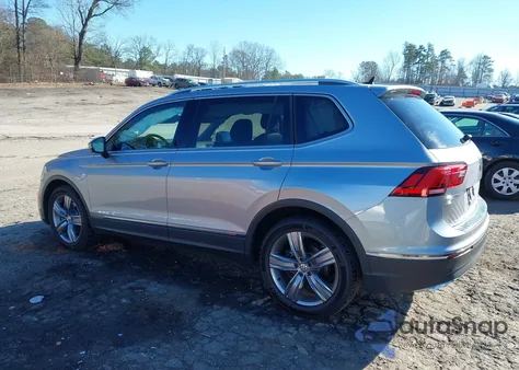 2021 Volkswagen Tiguan 2.0T Se/2.0T Se R-Line Black/2.0T Sel z USA, uszkodzony, nr VIN 3VV3B7AX2MM005135